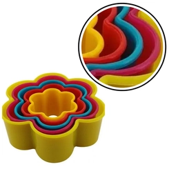 CORTADORES DE PLASTICO FLOR - 5UN